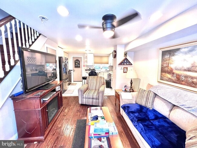 Photo - 2830 Castor Ave