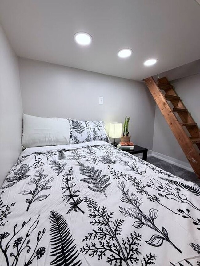 Photo - Fully Furnished Home close to UNL Campuses