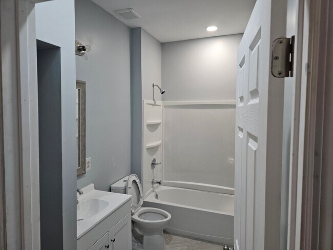 Photo - 711 N Ohio Ave Unit 2