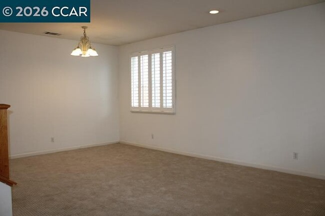 Photo - 524 Rosewood Ln