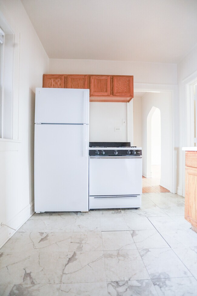 Photo - 2954 N Seeley Ave Unit 1