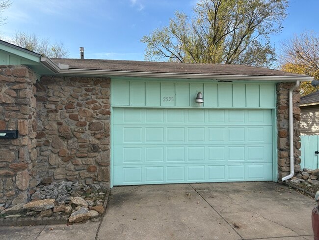 Photo - 2538 E 48th St N