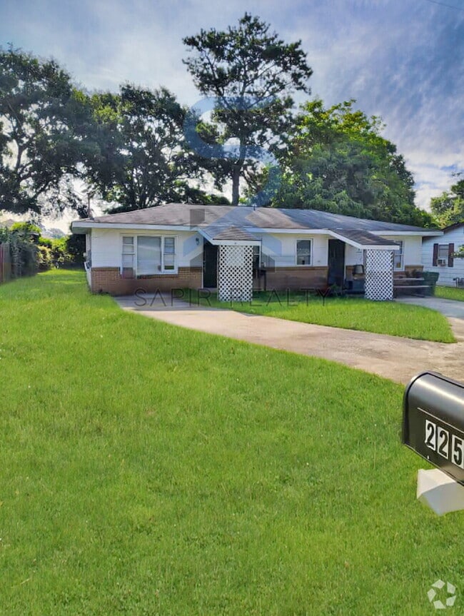 Building Photo - 225a Brady Dr Rental