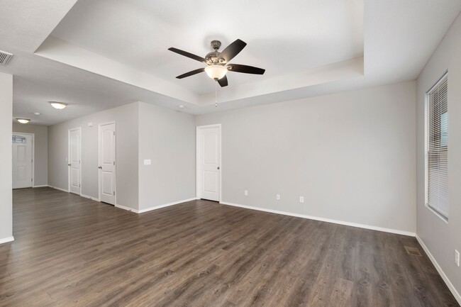 Building Photo - 3 bedroom home - Willard School District