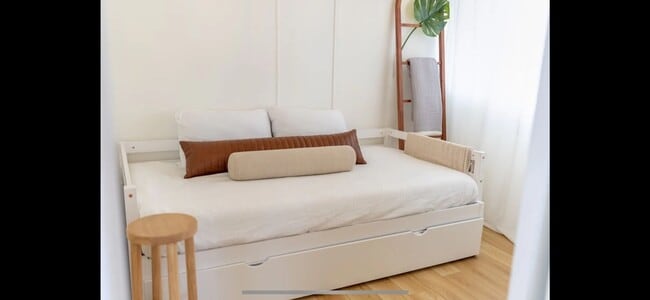 Photo - Fully furnished, stunning oceanfront home ...