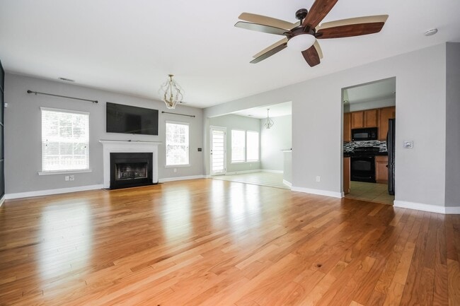 Photo - 233 Maywood Drive