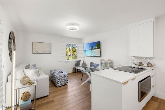 Photo - 175 5th Ave S Unit 204