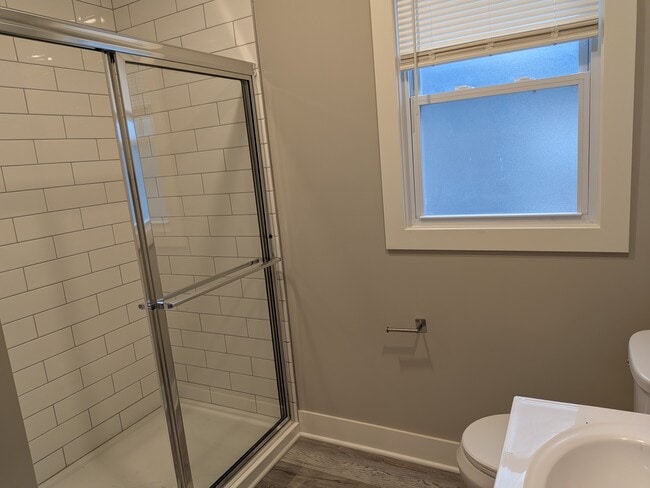 1014 Kenilworth Ave Unit 3