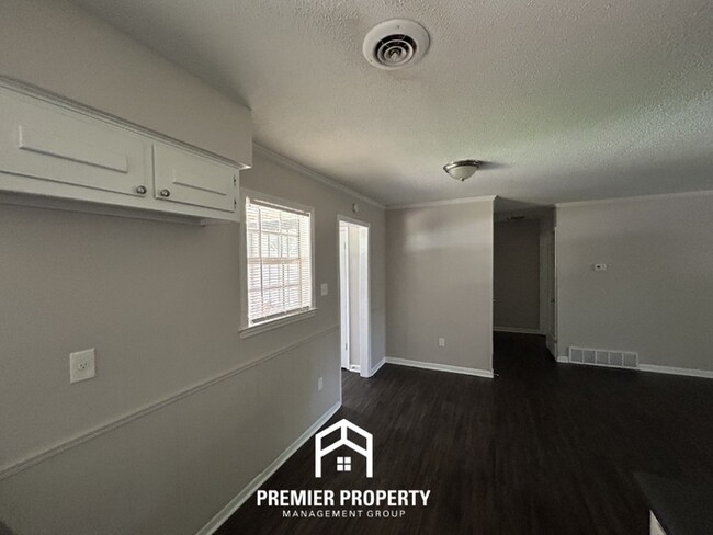 Photo - Charming 3BR/2BA Horn Lake Home | Hardwood Floors, 2-Car Garage & Fenced Yard