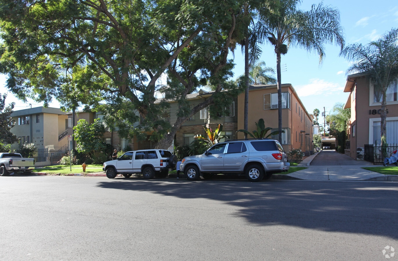 1801 N. Garfield Pl - 1801 N. Garfield Pl