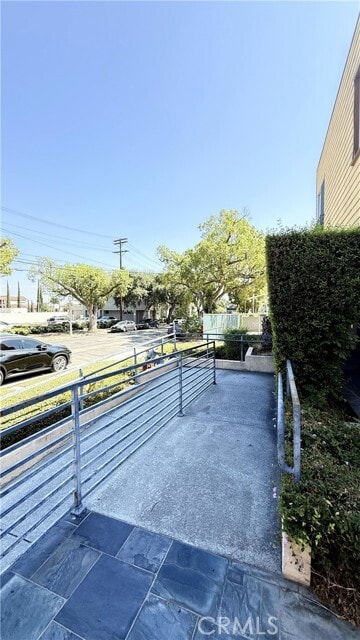 Photo - 41 N Oak Ave Unit 1