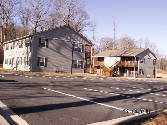 Building Photo - 7402 Courtyard Dr Rental