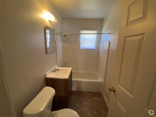 Building Photo - 4223 Rockingham St Rental