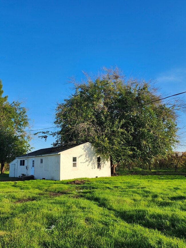 Building Photo - 11363 CA-70