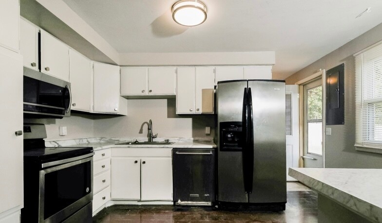 Photo - 1543 W 79th St