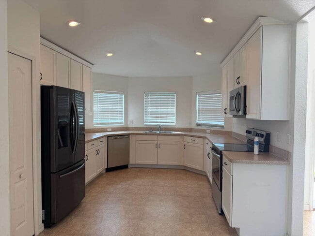 Photo - 737 Buccaneer Blvd