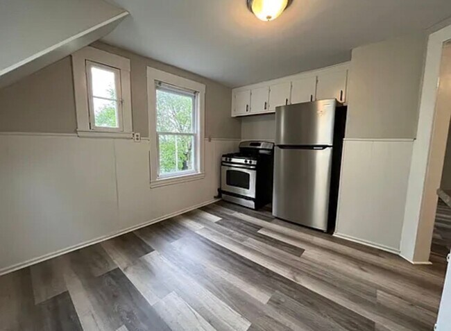 Photo - 186 Greene St Unit 2