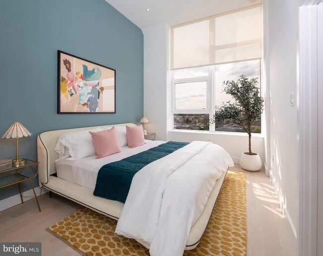 Photo - 900 N 9th St Unit B