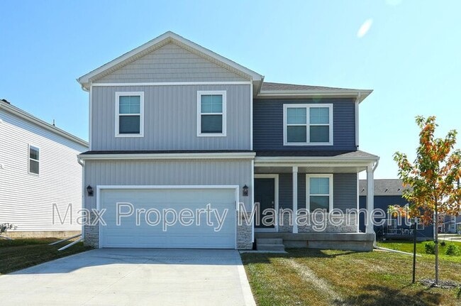 Building Photo - 5607 153rd St Rental