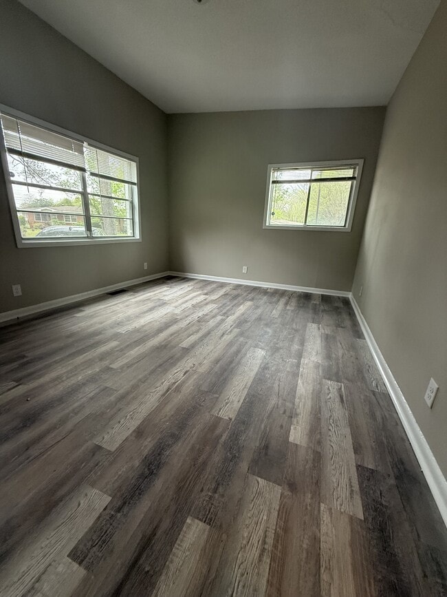 Photo - 913 Daniel Cir