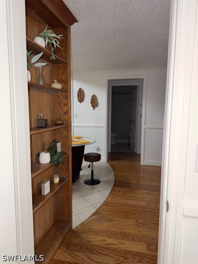 Building Photo - 5395 Treetops Dr Unit I