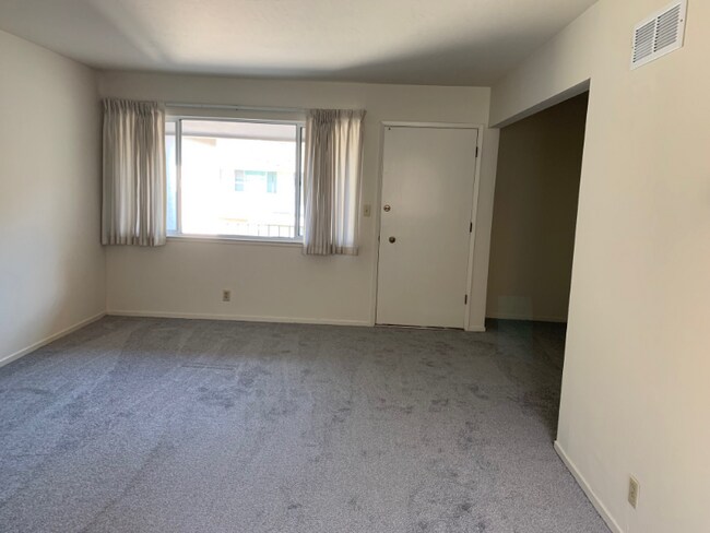 441 Paula Ct Unit G