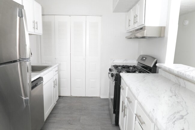Silver Creek - Silver Creek Apartments