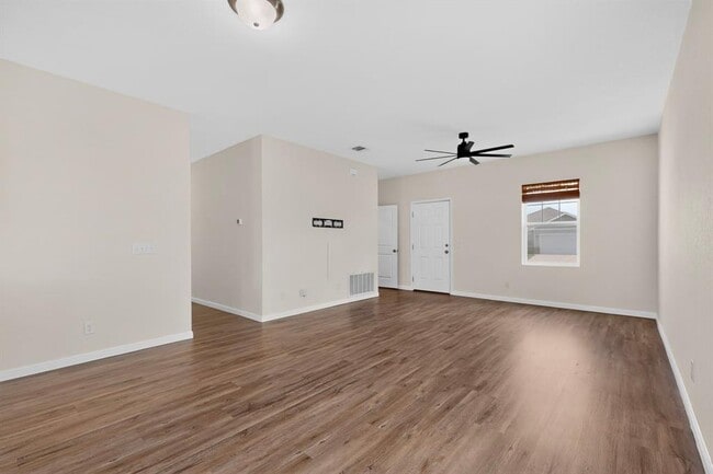 Photo - 12713 Robert Taft St