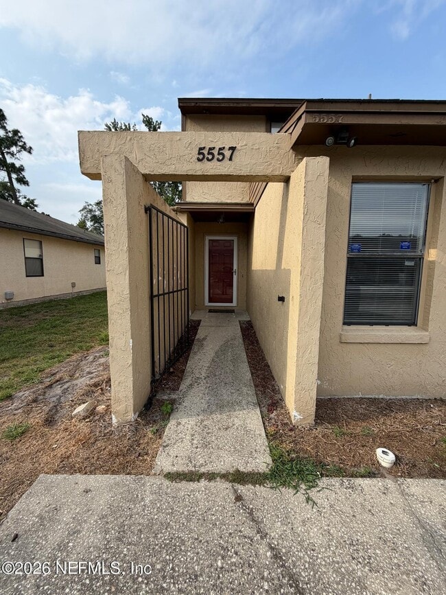 Building Photo - 5557 Greatpine Ln S