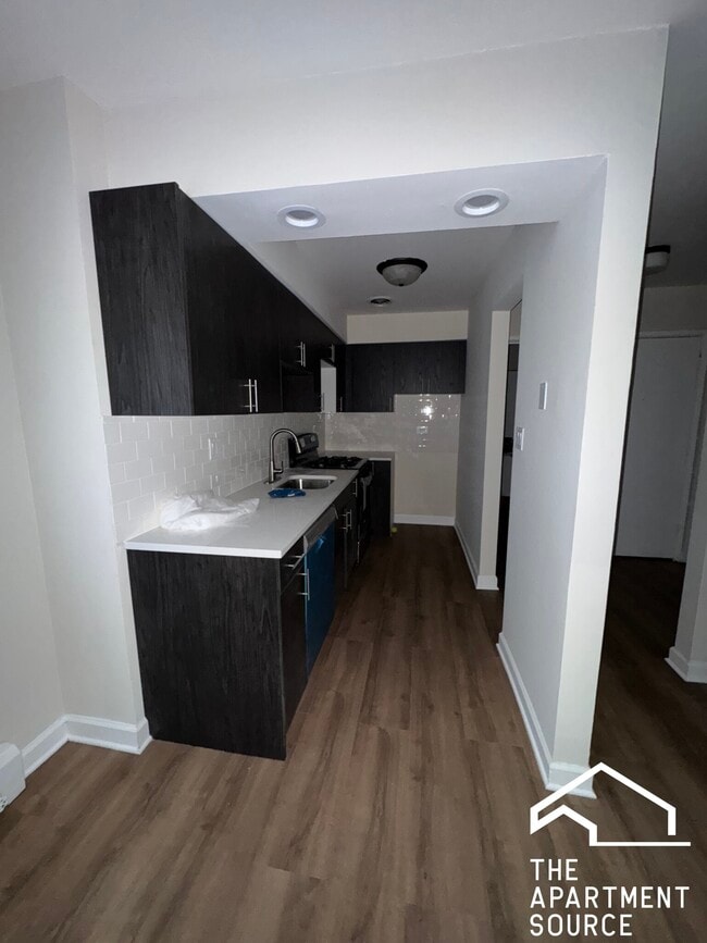 Photo - 5917 N Kenmore Ave Unit 325