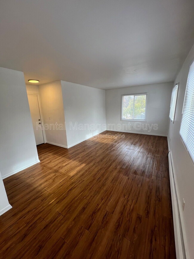 Photo - 3311 Fremont Ave N Unit 5