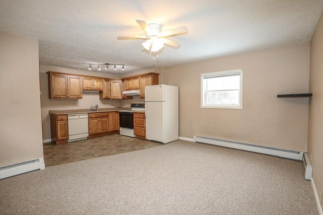 Photo - 1776 Hooksett Rd Unidad #1