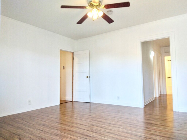 Photo - 1532 W 29th St Apartment Unit 1532