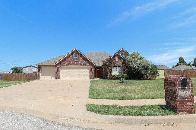 Photo - Spacious 4 bedroom 3 bathroom home In Sand Springs