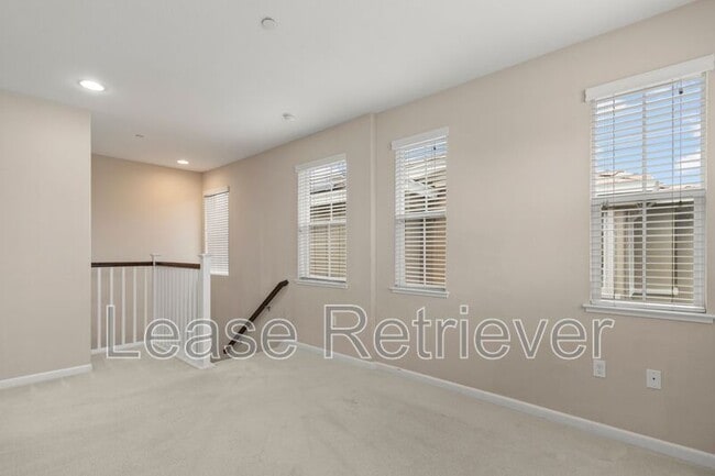 2631 Clarita Dr