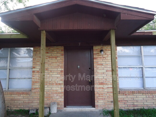 Photo - 2401 Gumwood Ave W Unidad 8
