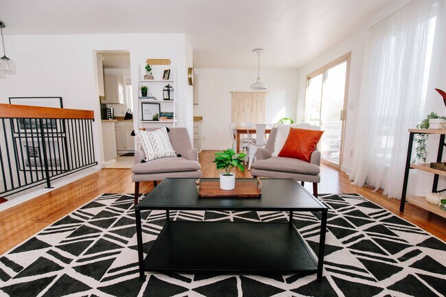 Photo - Charming 5-Bedroom Home in Club Crest