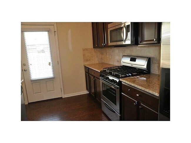 2545 Thackery Ct