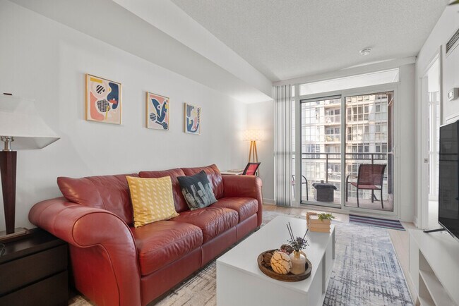 Building Photo - 21 Iceboat Terr Unit SI ID1521030P