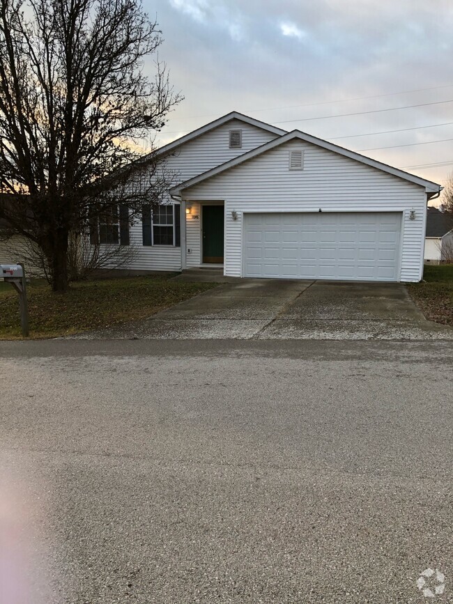 Building Photo - 1046 River Bend Rd Rental