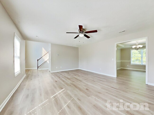82 Hester Pl