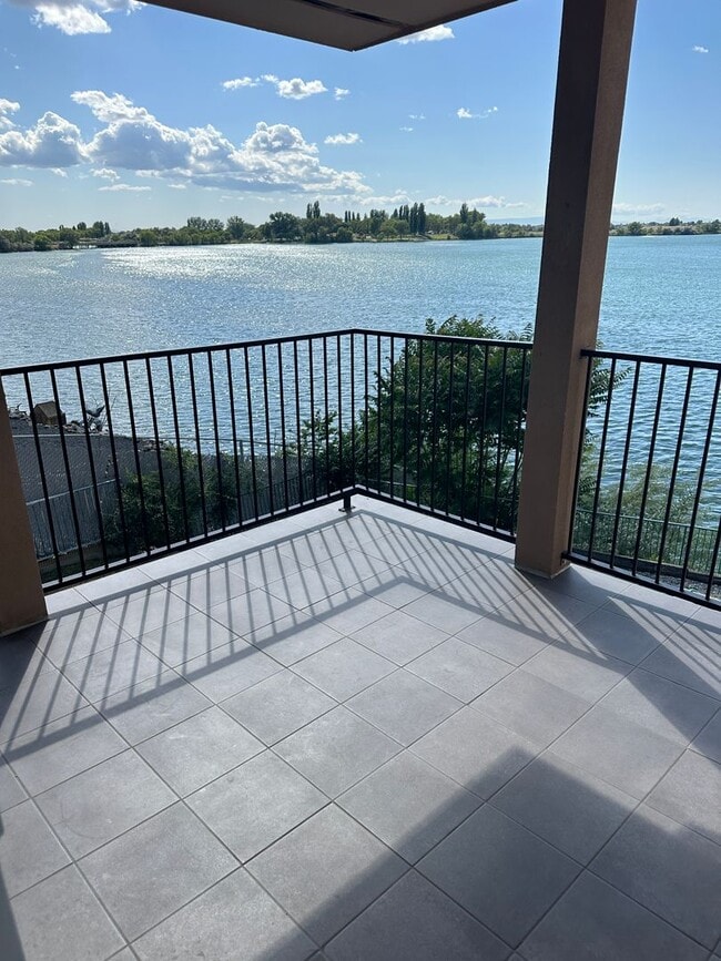 Photo - Beautiful Lakefront Condo! WSG & PUD Included!