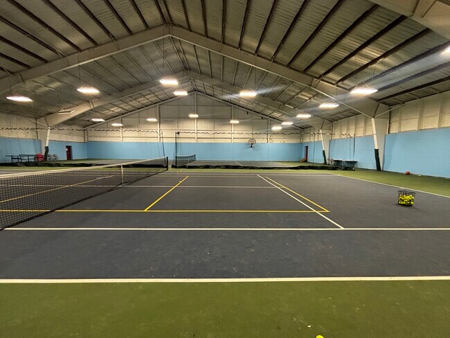 Photo - 14 Middle Village Way