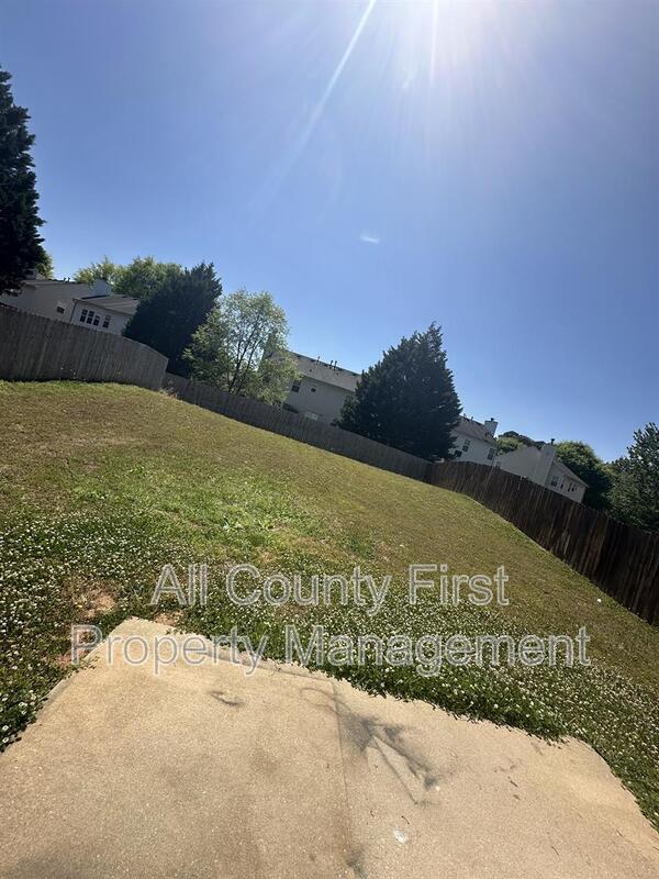 Photo - 2274 Silver Maple Cir