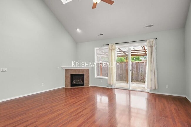 Photo - 19076 SW York St