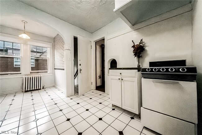 Photo - 18313 Newell Rd