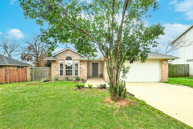 Building Photo - 2230 Howell Ave