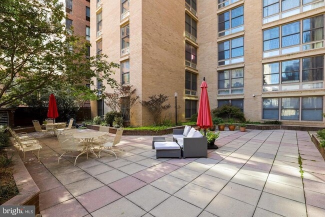 Photo - 1260 21st St NW Unidad 210