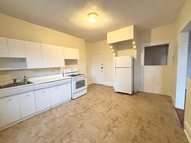 Photo - 122 Babcock St Unit 24