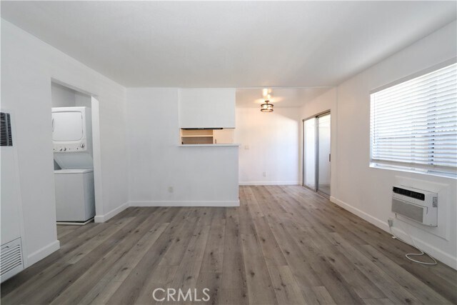 Photo - 460 Vista Ave